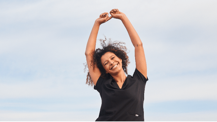 What Colour Scrubs Do Different Nurses Wear?