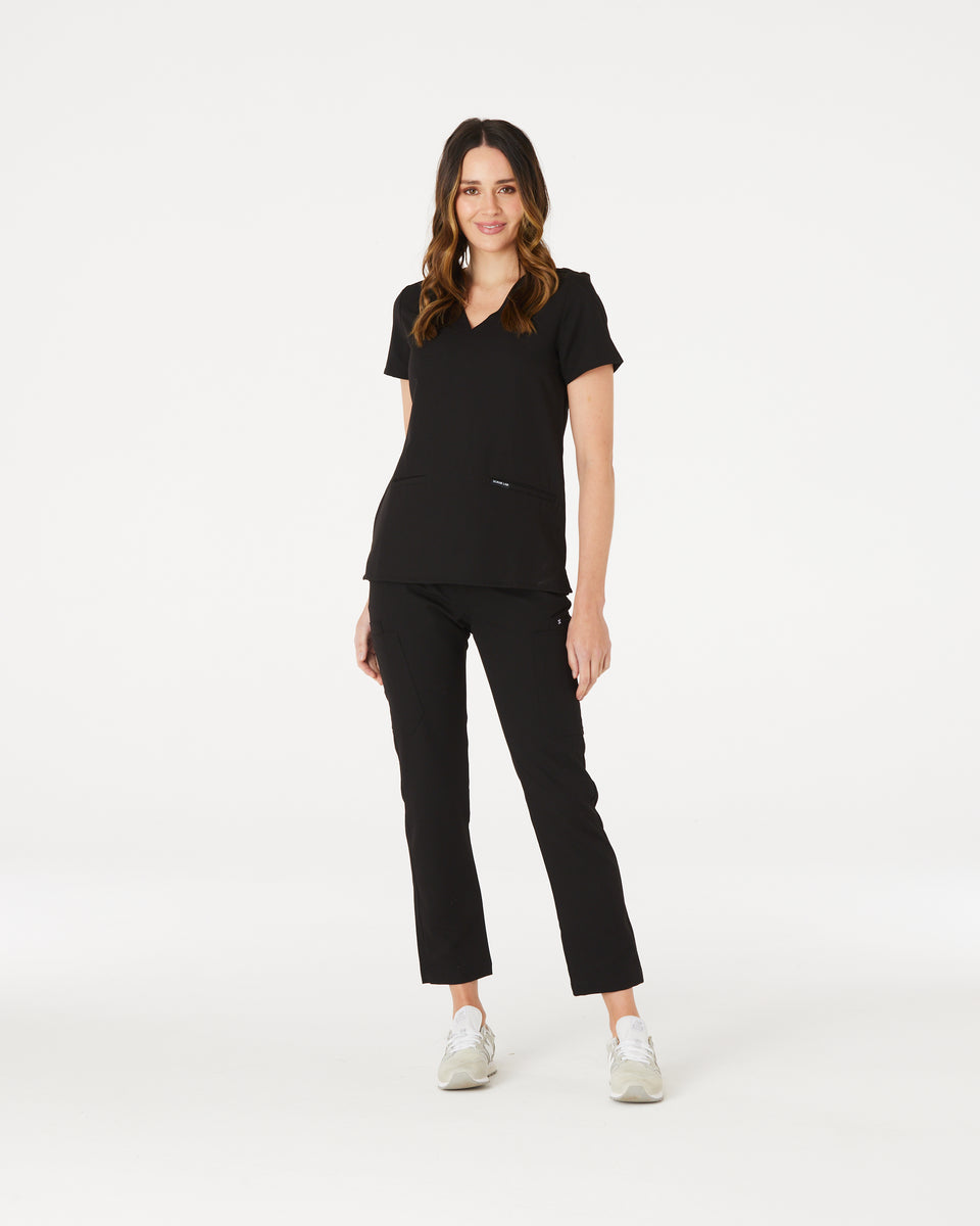 elizabeth-black-two-pocket-scrub-top-scrub-lab-premium-medical-apparel