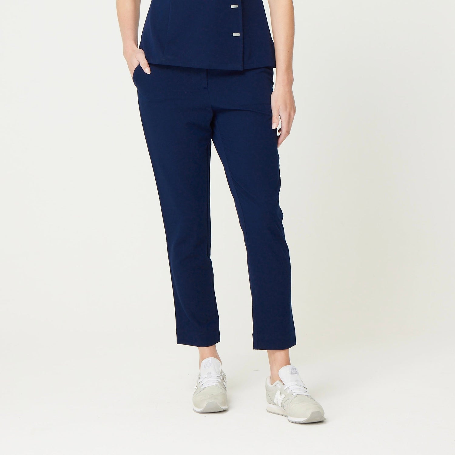 MARTHA Slim Cropped