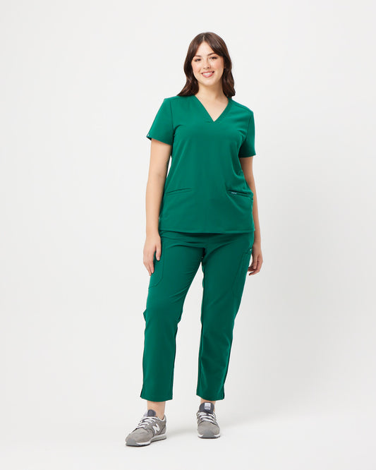 ELIZABETH Two Pocket Scrub Top - Hunter Green | SLTECH™