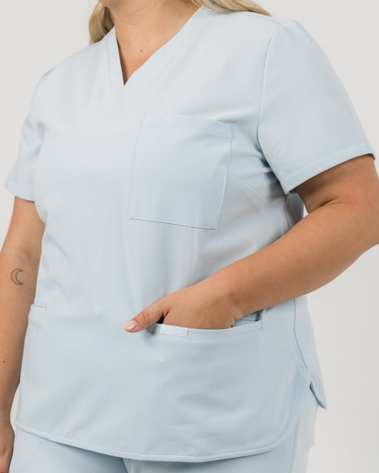 Chelsea Four Pocket Scrub Top - Powder Blue | SLTECH™