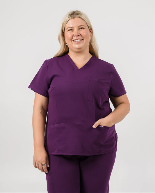 Chelsea Four Pocket Scrub Top - Aubergine | SLTECH™