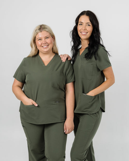 Chelsea Four Pocket Scrub Top - Khaki | SLTECH™