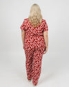 ELIZABETH Two Pocket Scrub Top - Raspberry Swirl