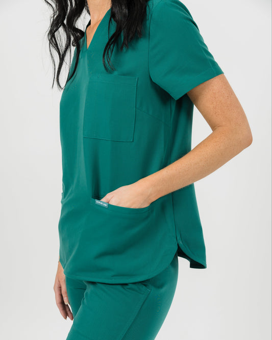 Chelsea Four Pocket Scrub Top - Hunter Green | SLTECH™